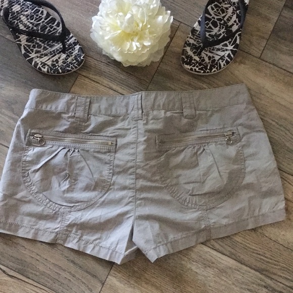 Express Shorts 🏖 - Picture 1 of 7